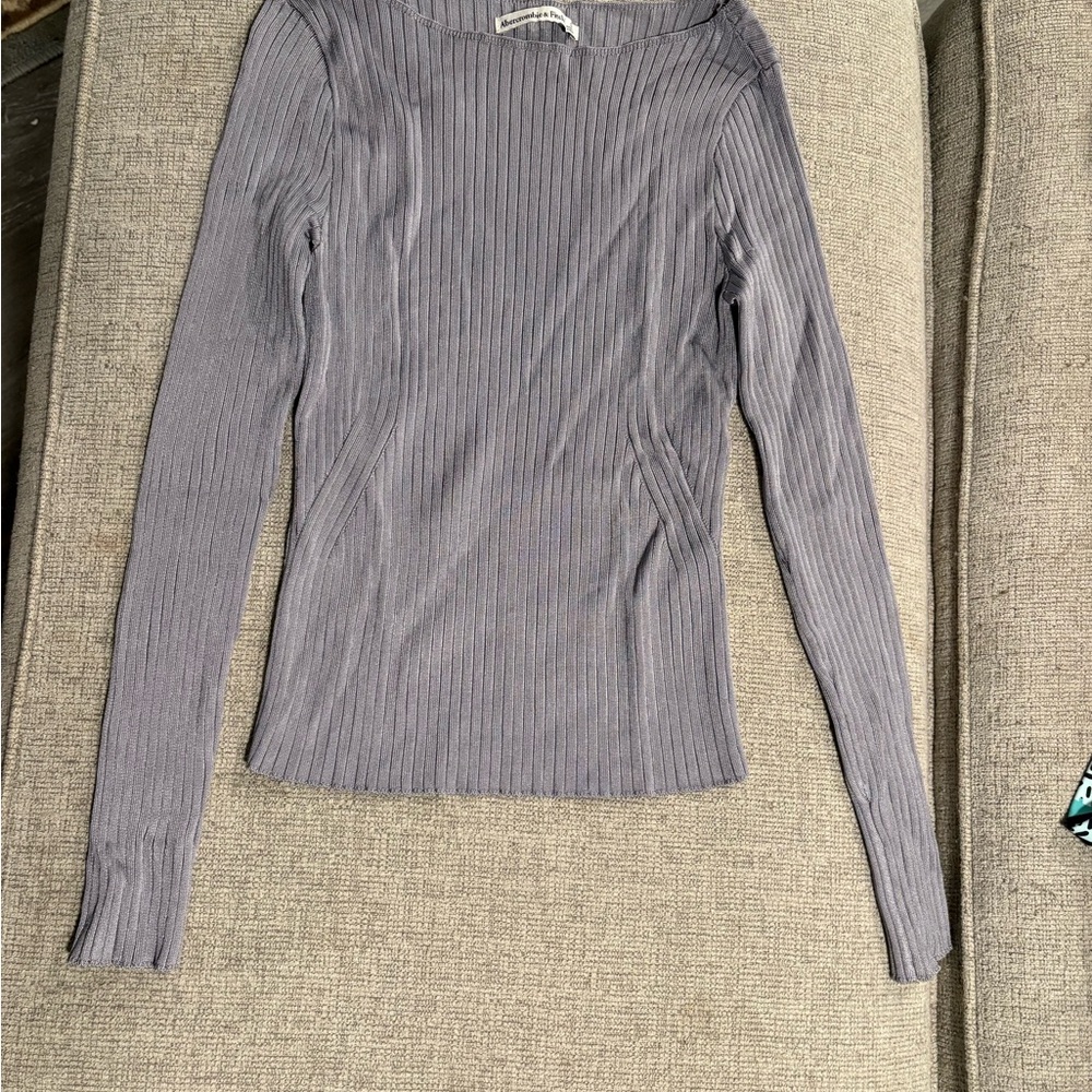 Abercrombie & Fitch Ribbed Top in Gray